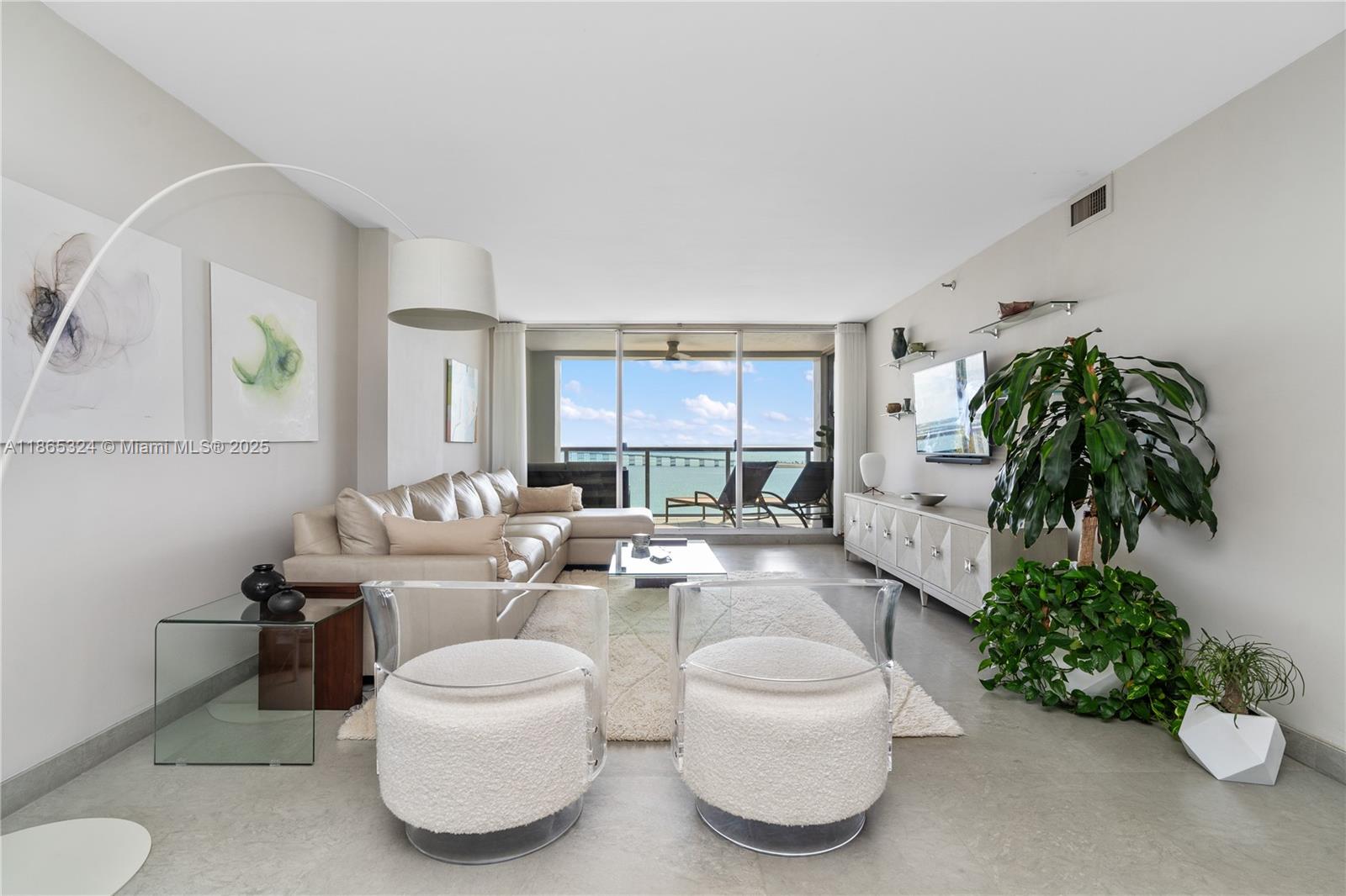 image The Palace Condo13