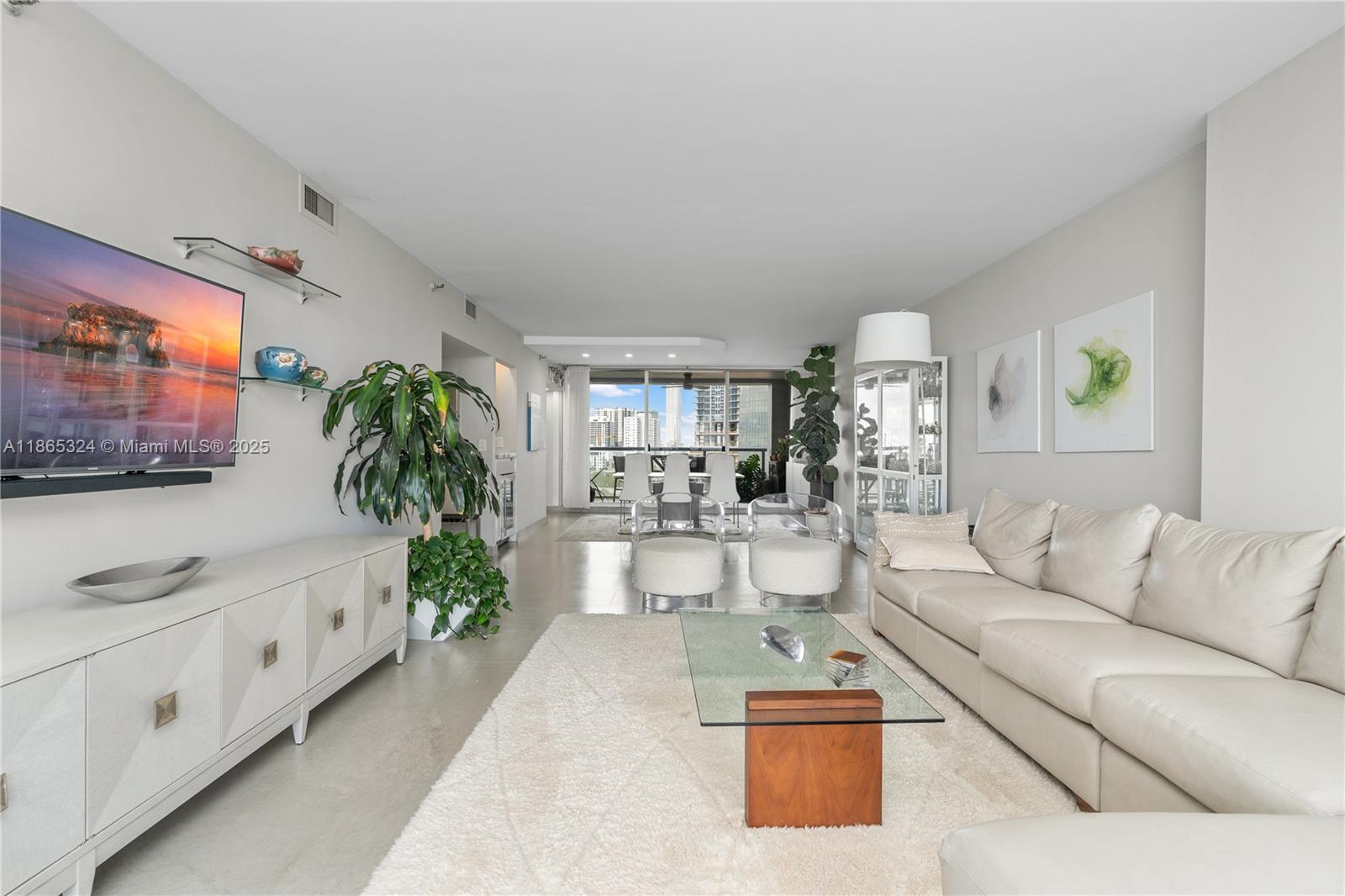 image The Palace Condo19