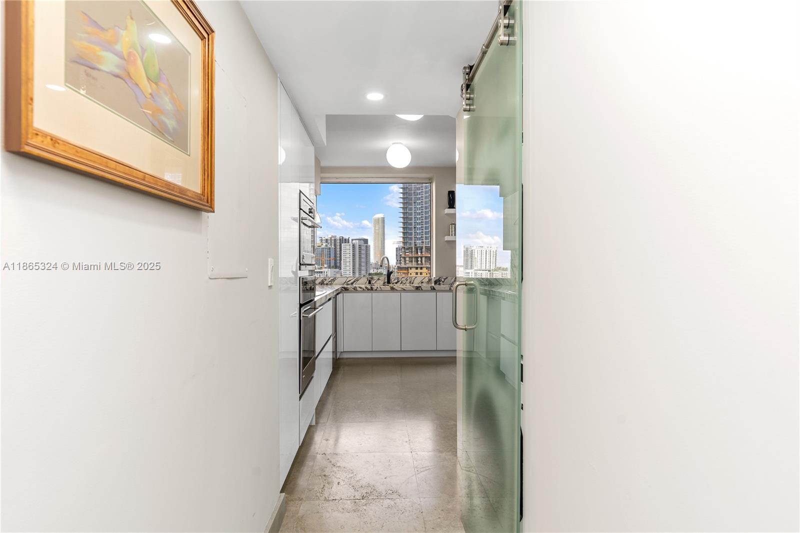 image The Palace Condo28