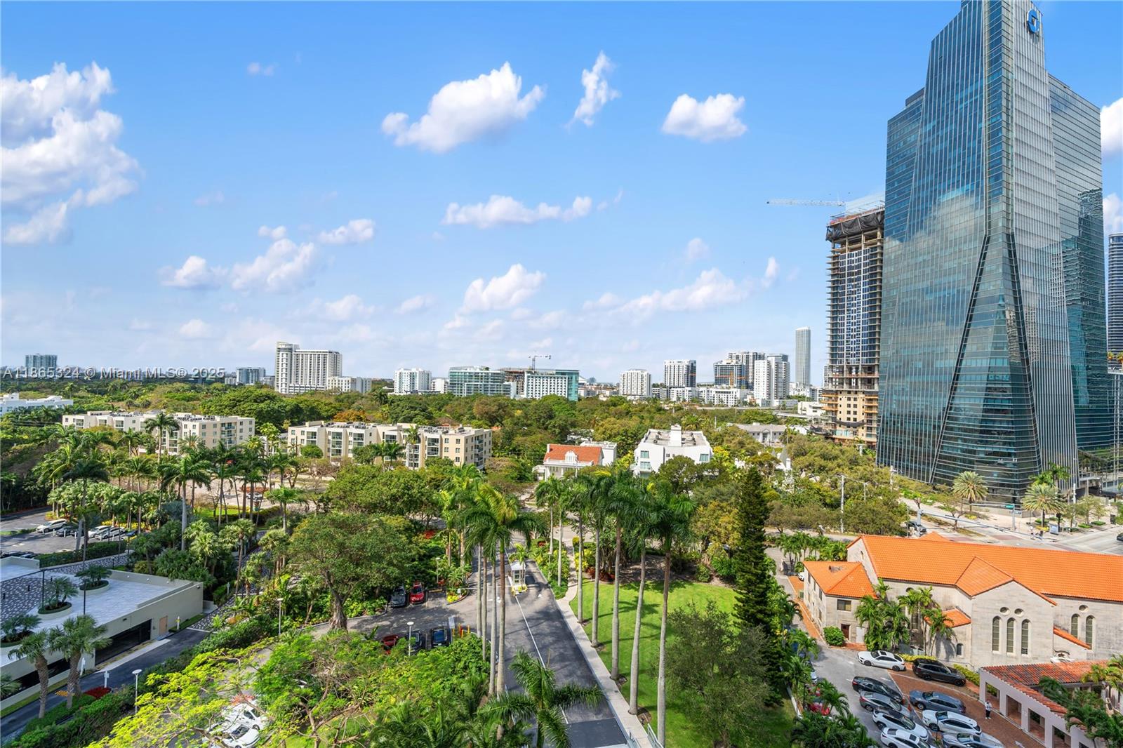 image The Palace Condo39