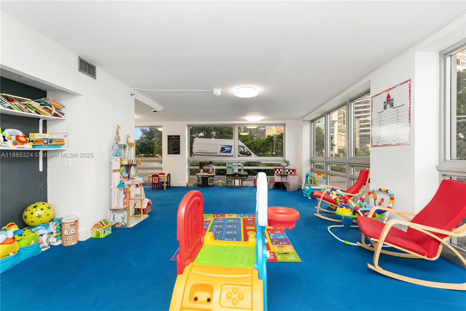 image The Palace Condo5