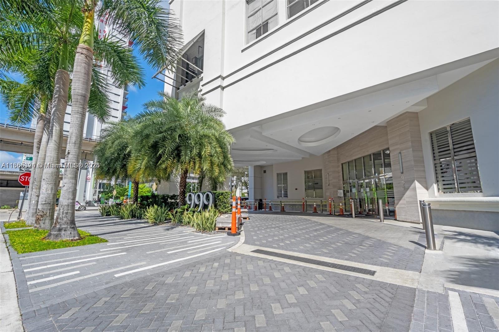 999 SW 1st Ave #1915