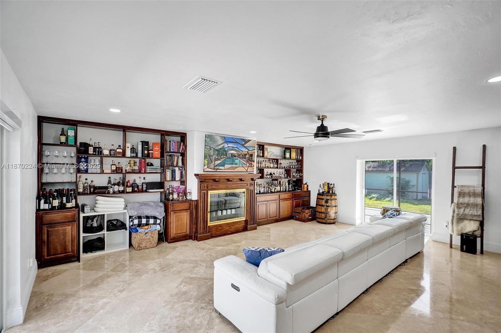 6731 SW 138th St Palmetto Bay, FL 33158