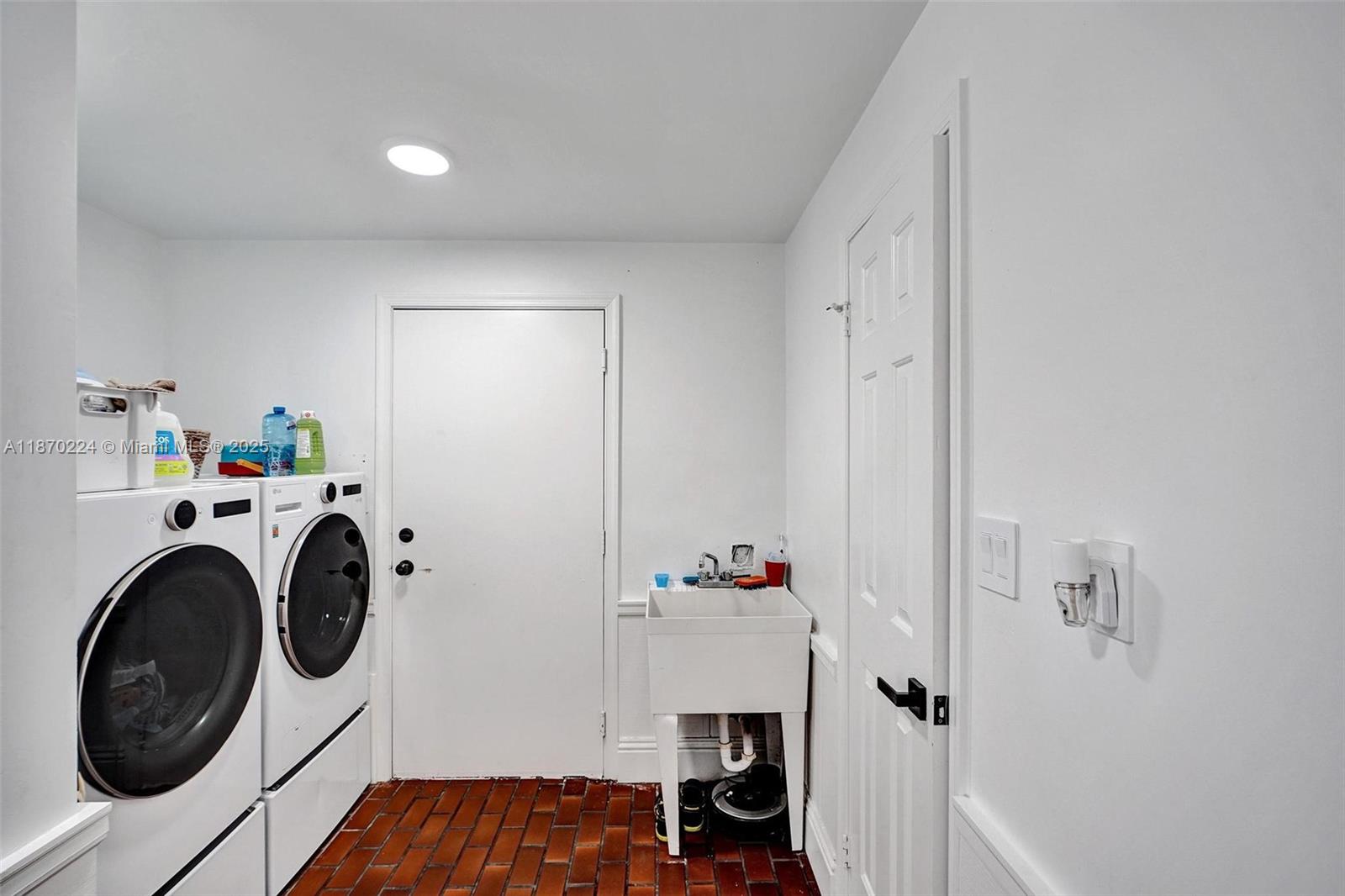 6731 SW 138th St Palmetto Bay, FL 33158