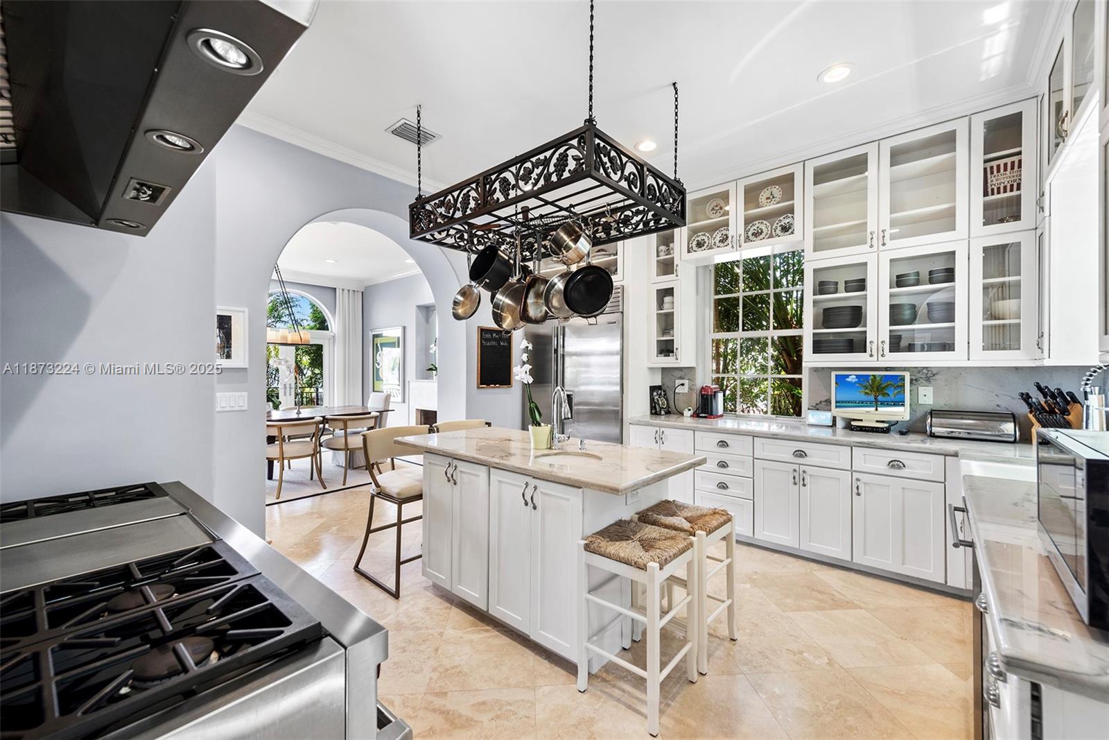 814 W Dilido Dr Miami Beach, FL 33139