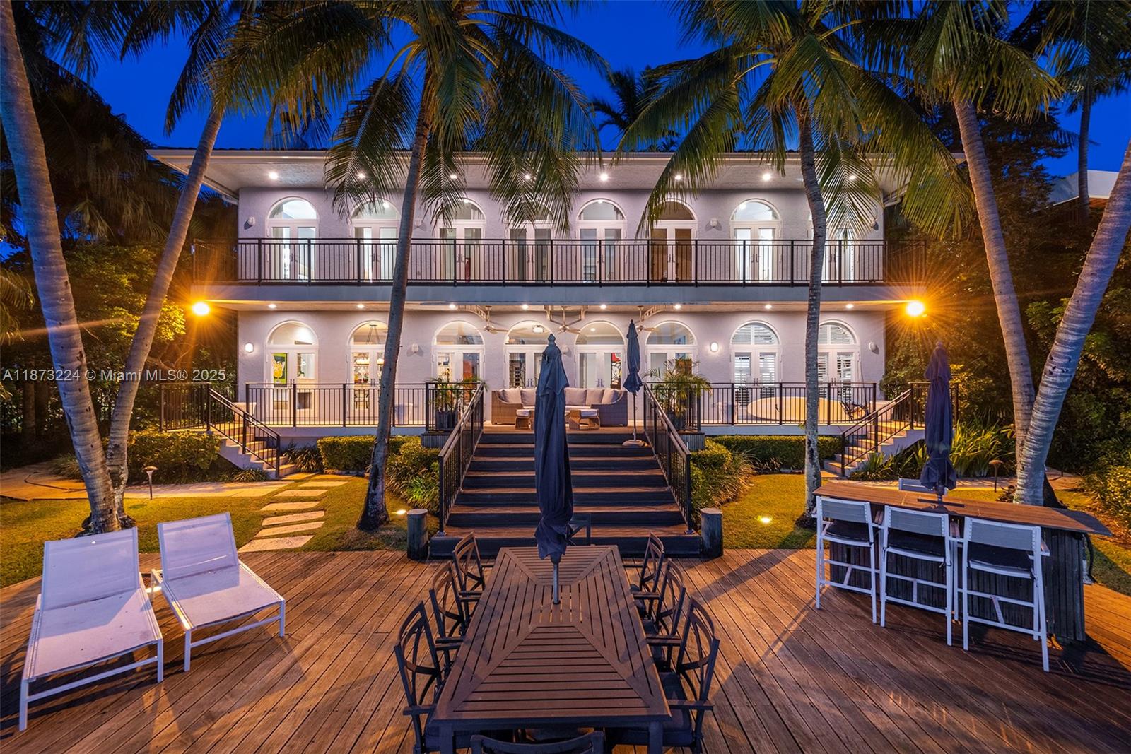 814 W Dilido Dr Miami Beach, FL 33139