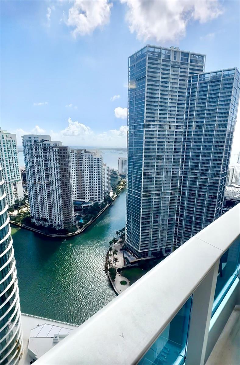 200 Biscayne Blvd Way #3801