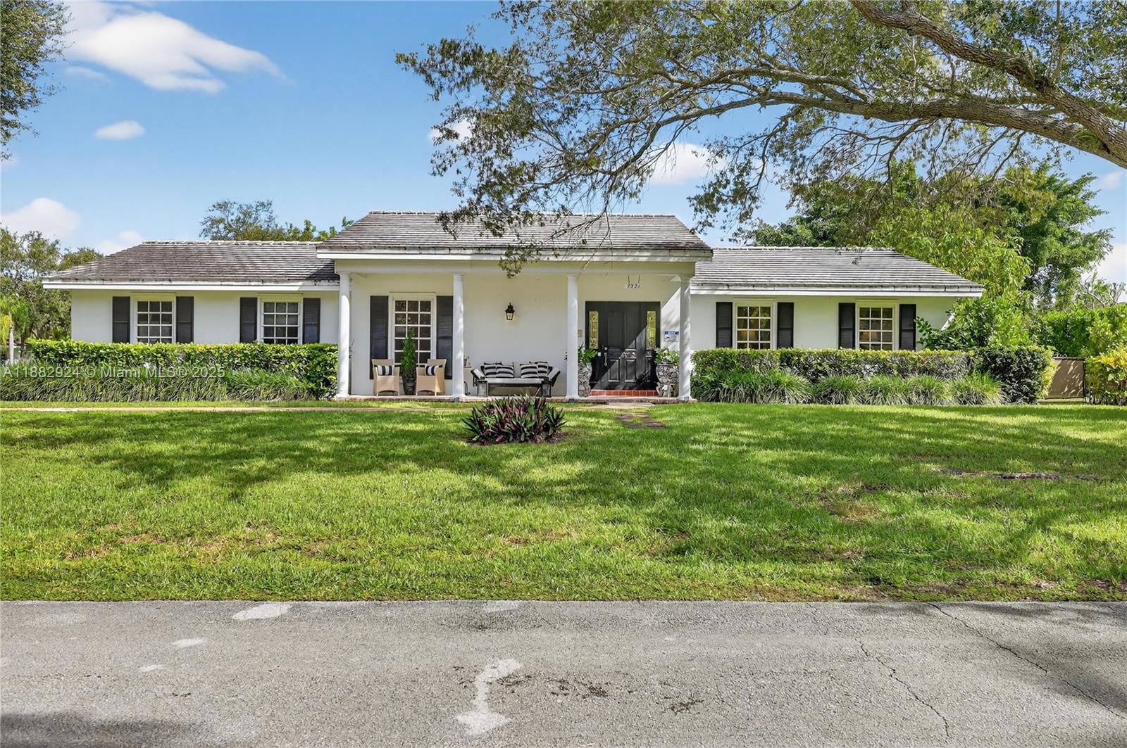 7521 SW 165th Ter