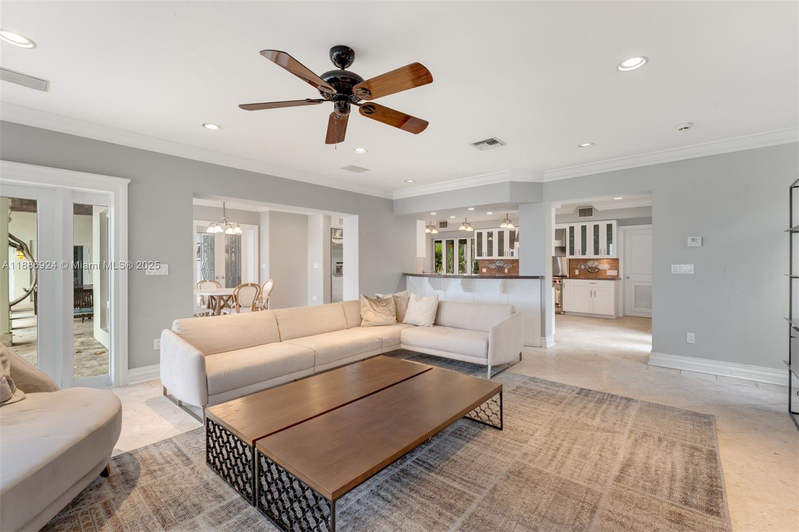 11 E Rivo Alto Dr Miami Beach, FL 33139