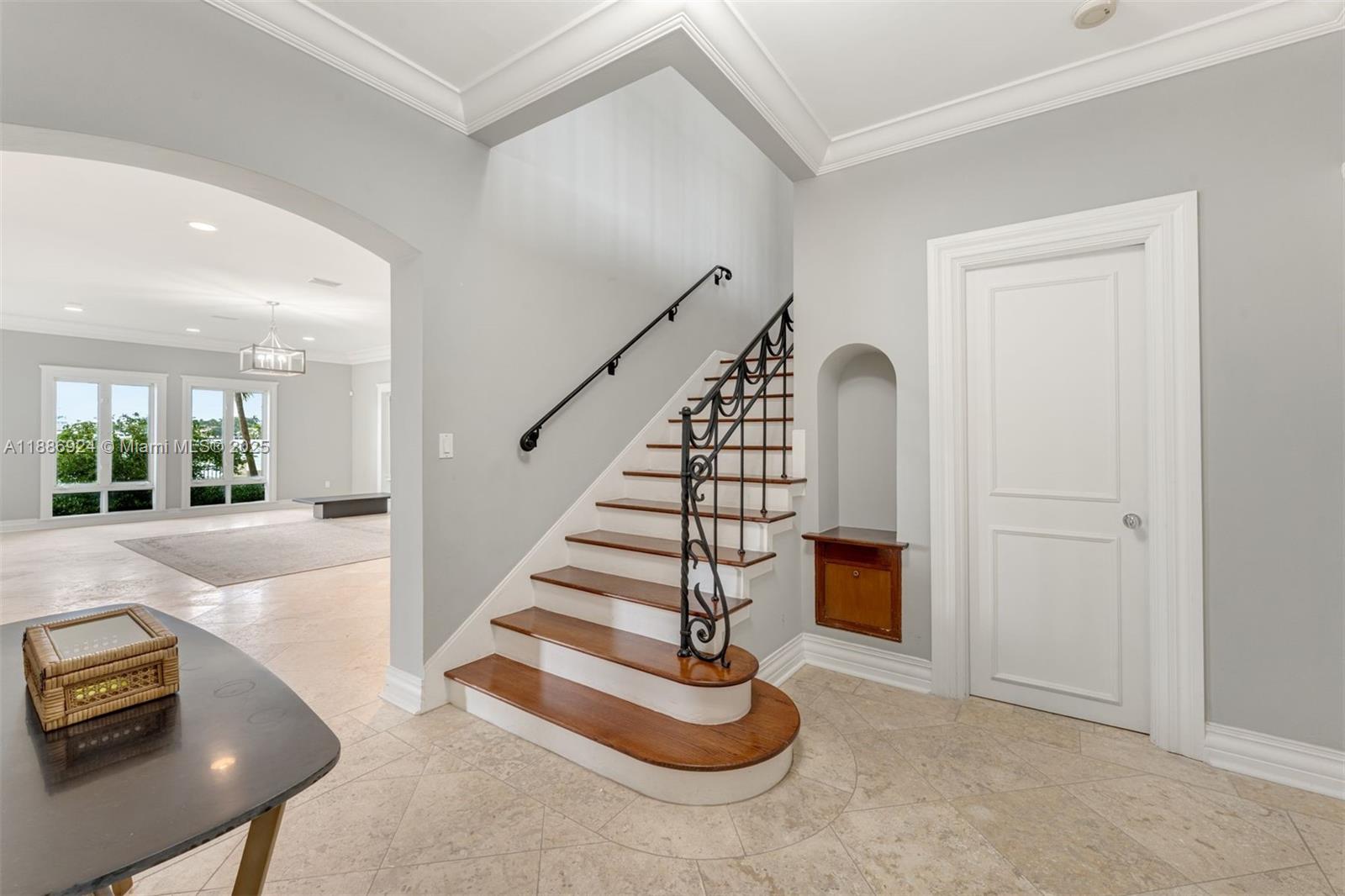 11 E Rivo Alto Dr Miami Beach, FL 33139