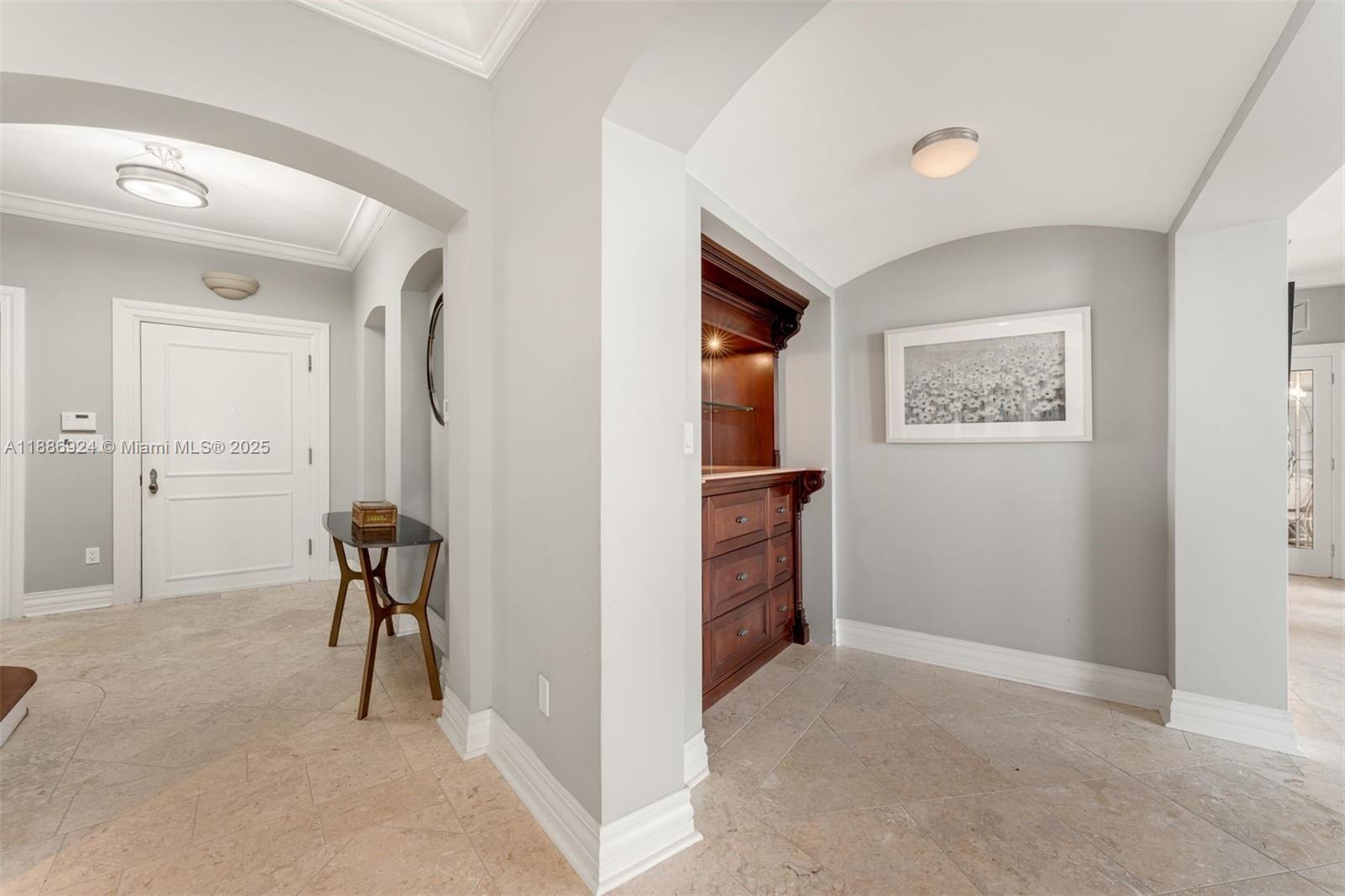 11 E Rivo Alto Dr Miami Beach, FL 33139