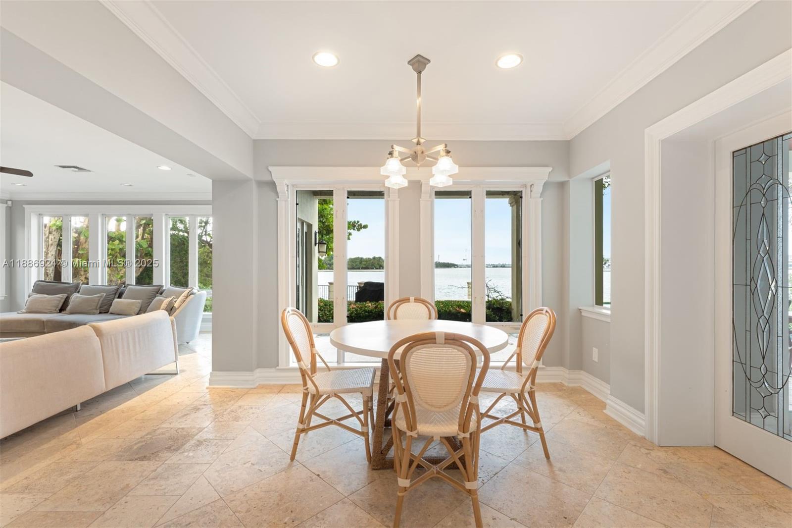 11 E Rivo Alto Dr Miami Beach, FL 33139