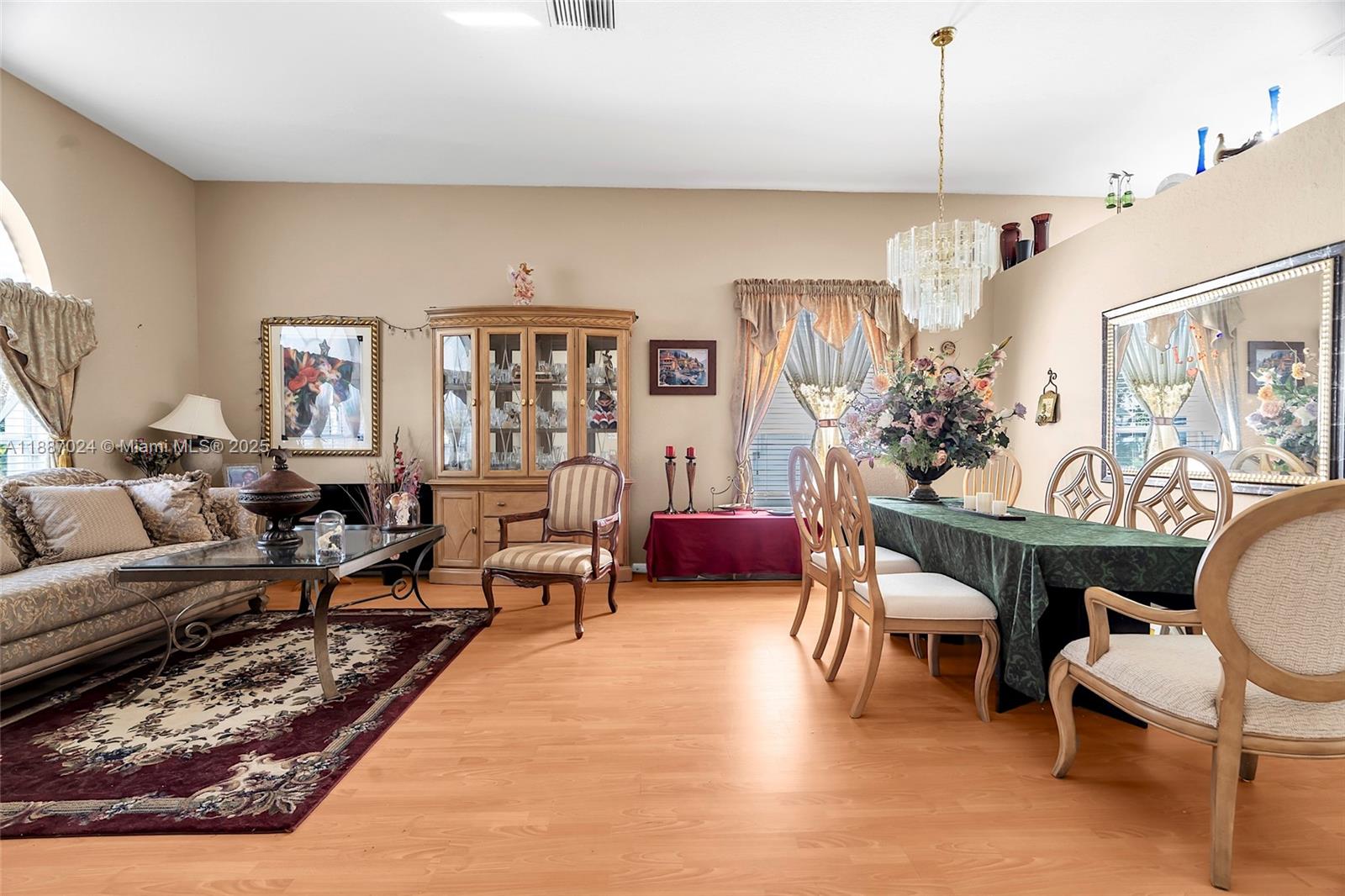 2034 NW 145th Ave Pembroke Pines, FL 33028