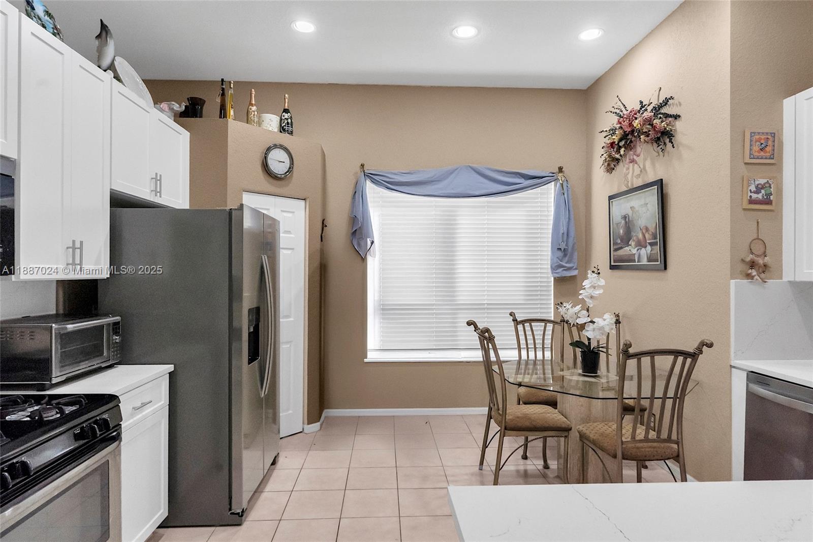 2034 NW 145th Ave Pembroke Pines, FL 33028