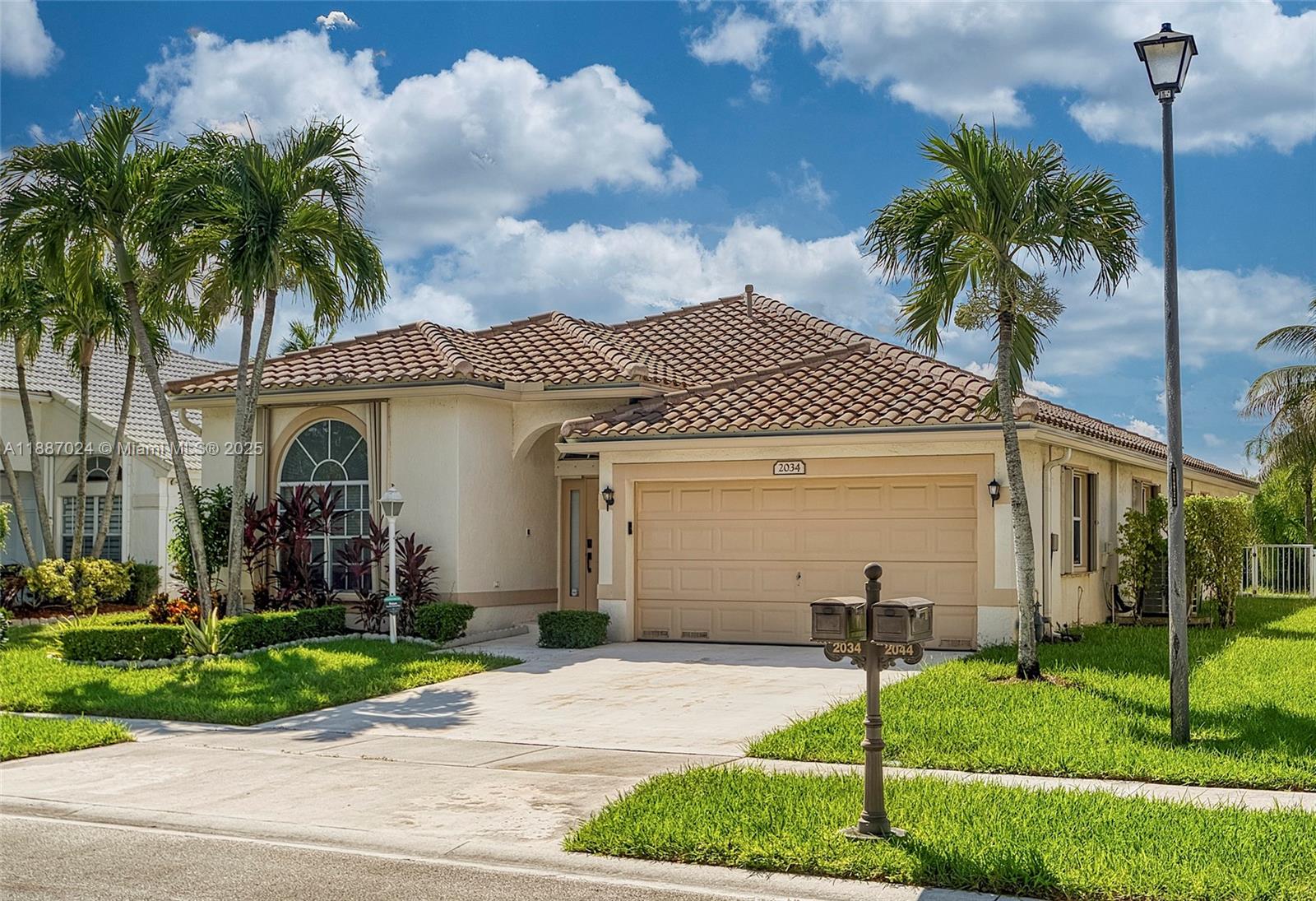 2034 NW 145th Ave Pembroke Pines, FL 33028
