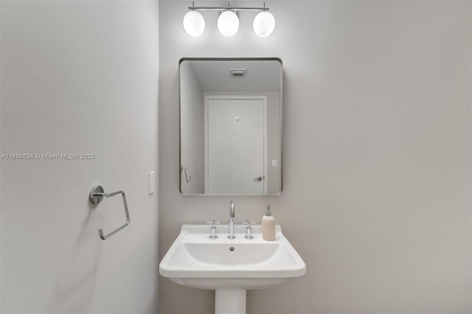 image Latitude On The River19