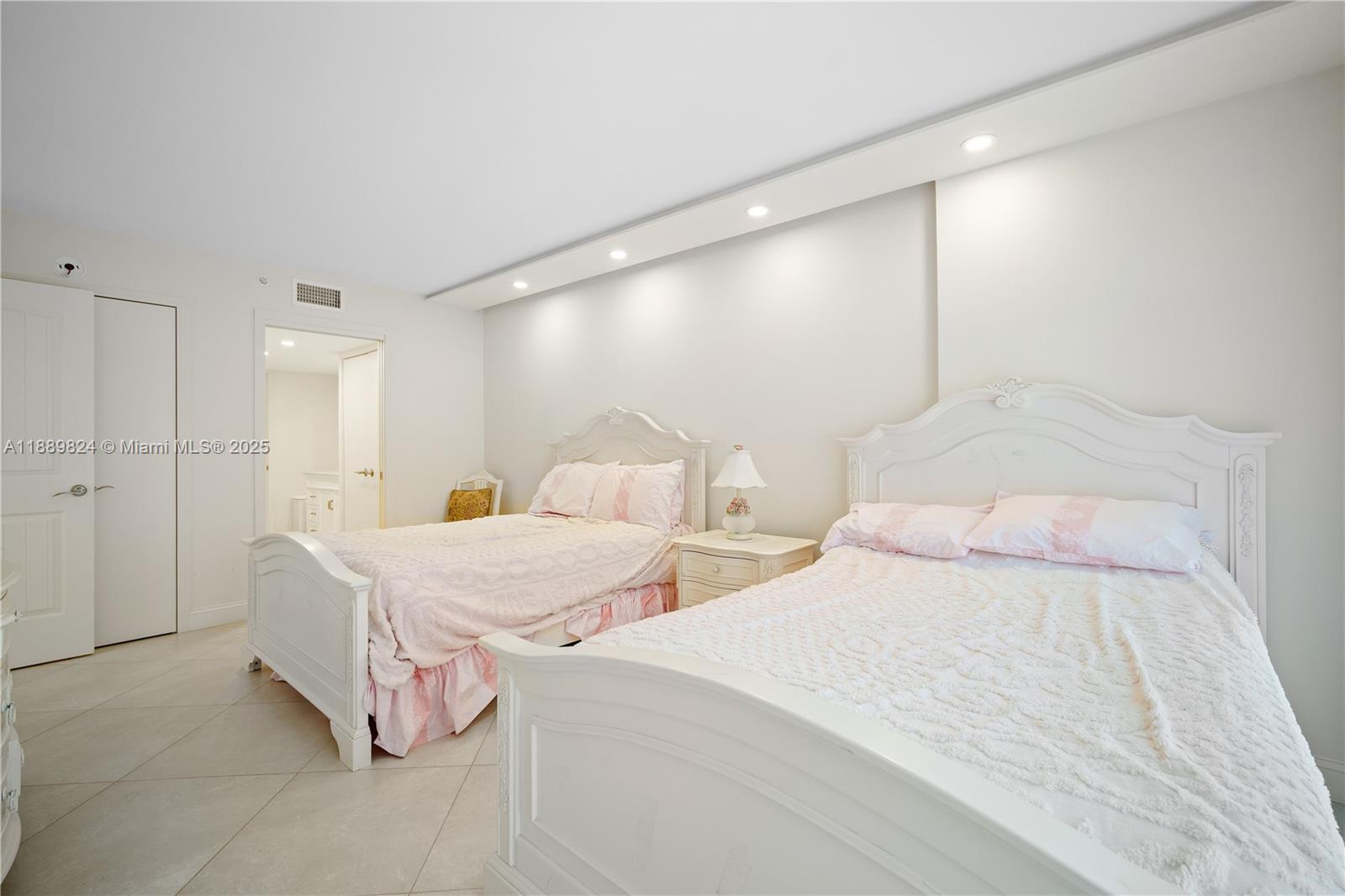 image Marbella Condo12