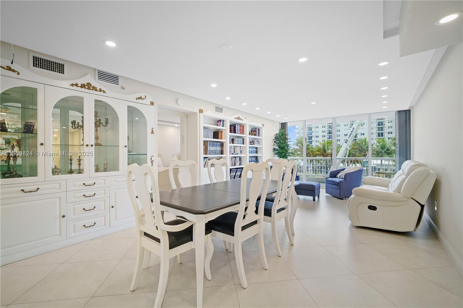 image Marbella Condo4