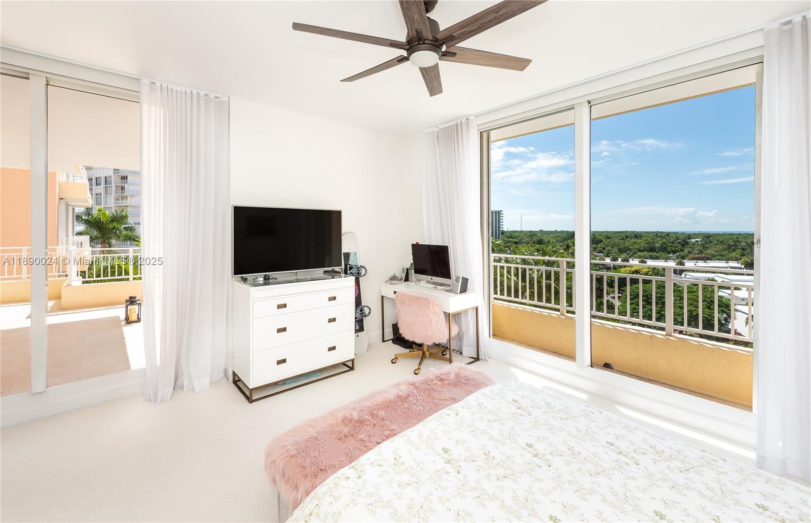 799 Crandon Blvd #607 Key Biscayne, FL 33149