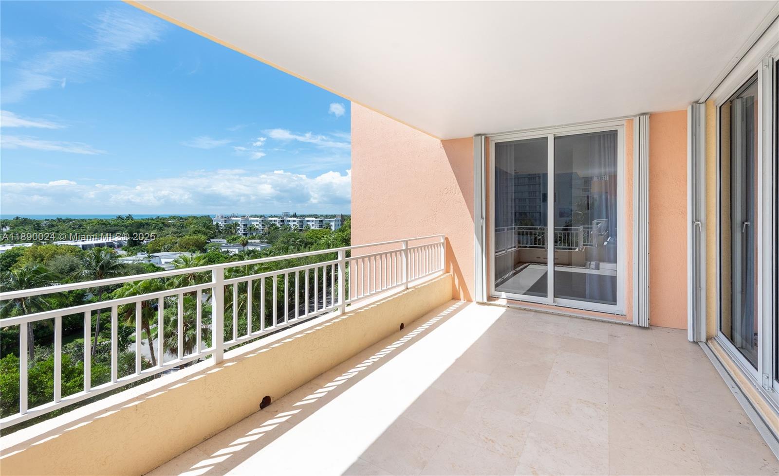 799 Crandon Blvd #607 Key Biscayne, FL 33149