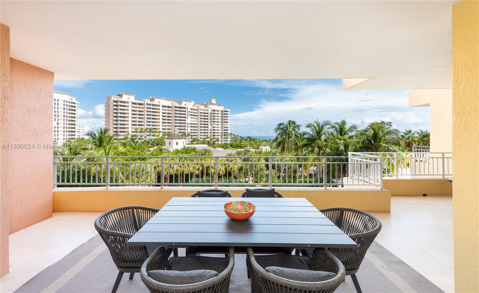 799 Crandon Blvd #607 Key Biscayne, FL 33149