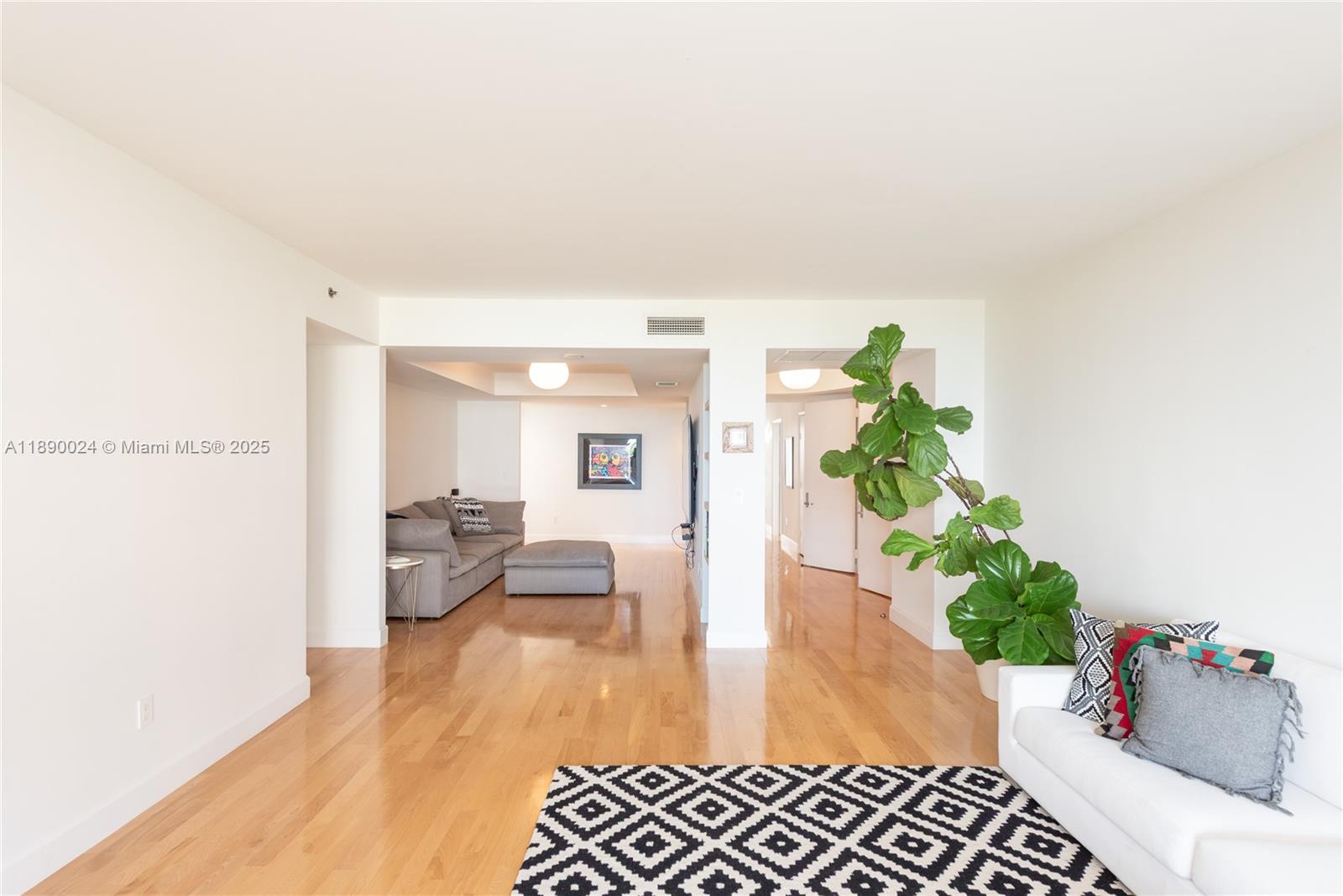 799 Crandon Blvd #607 Key Biscayne, FL 33149