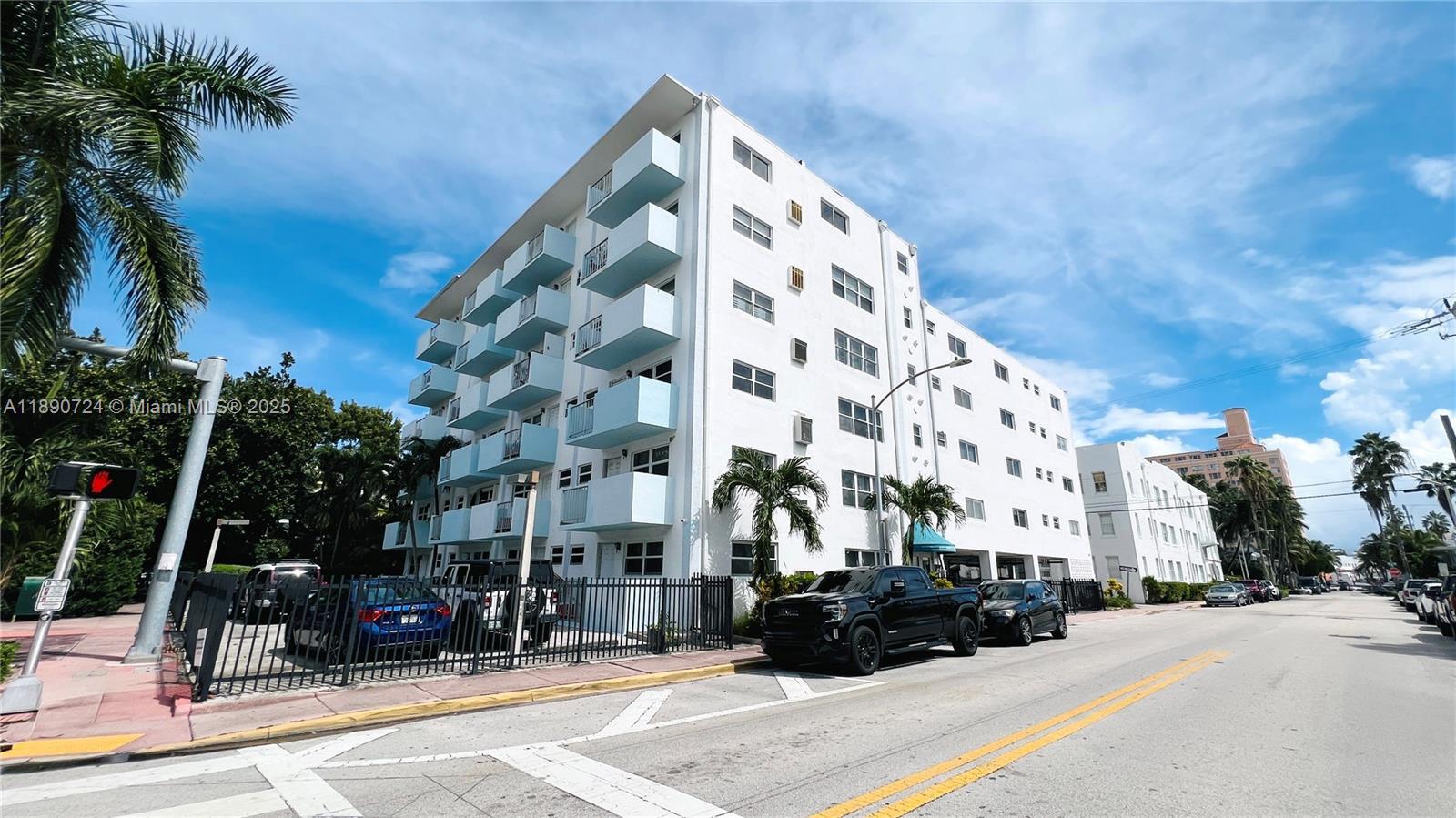 801 Meridian Ave #1A