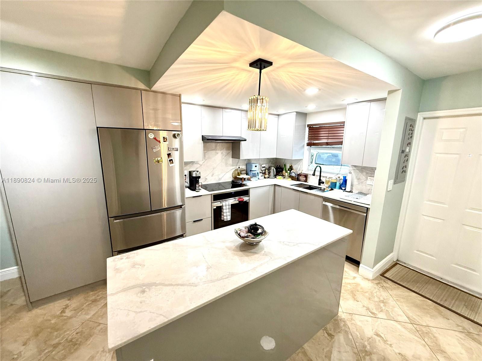 809 W Oakland Park Blvd #K4