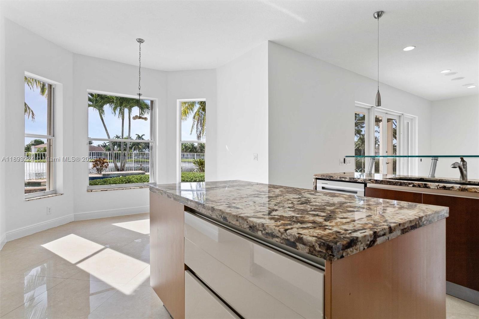 926 Marina Dr #926 Weston, FL 33327