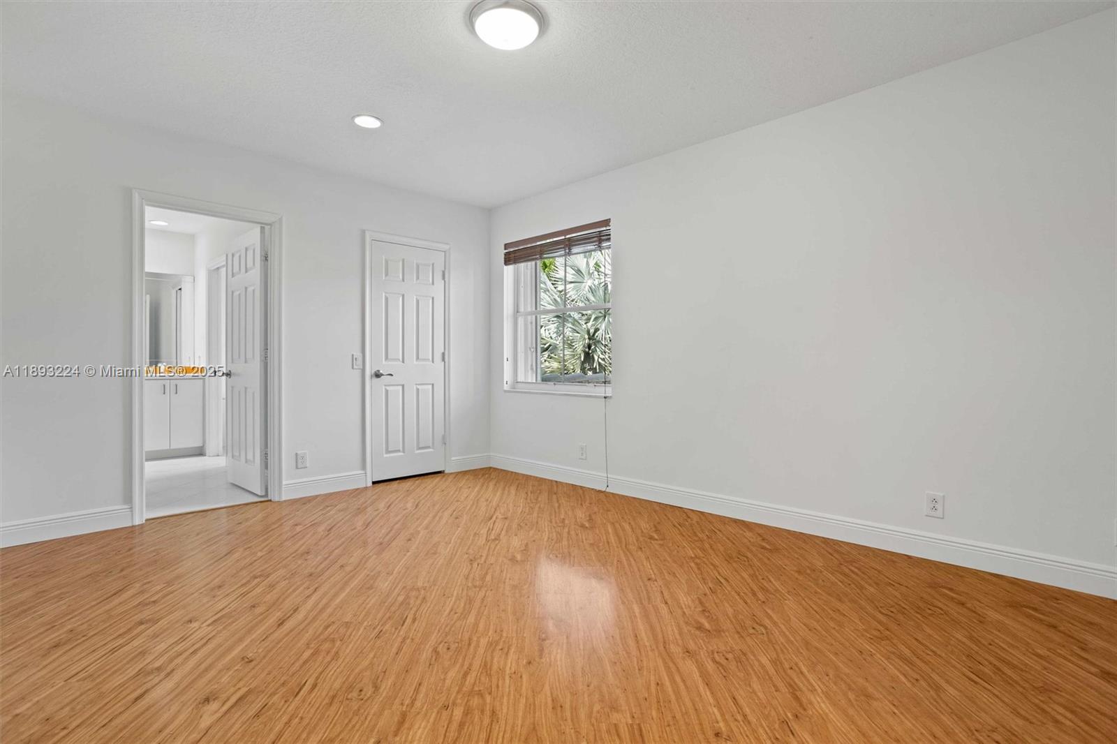 926 Marina Dr #926 Weston, FL 33327