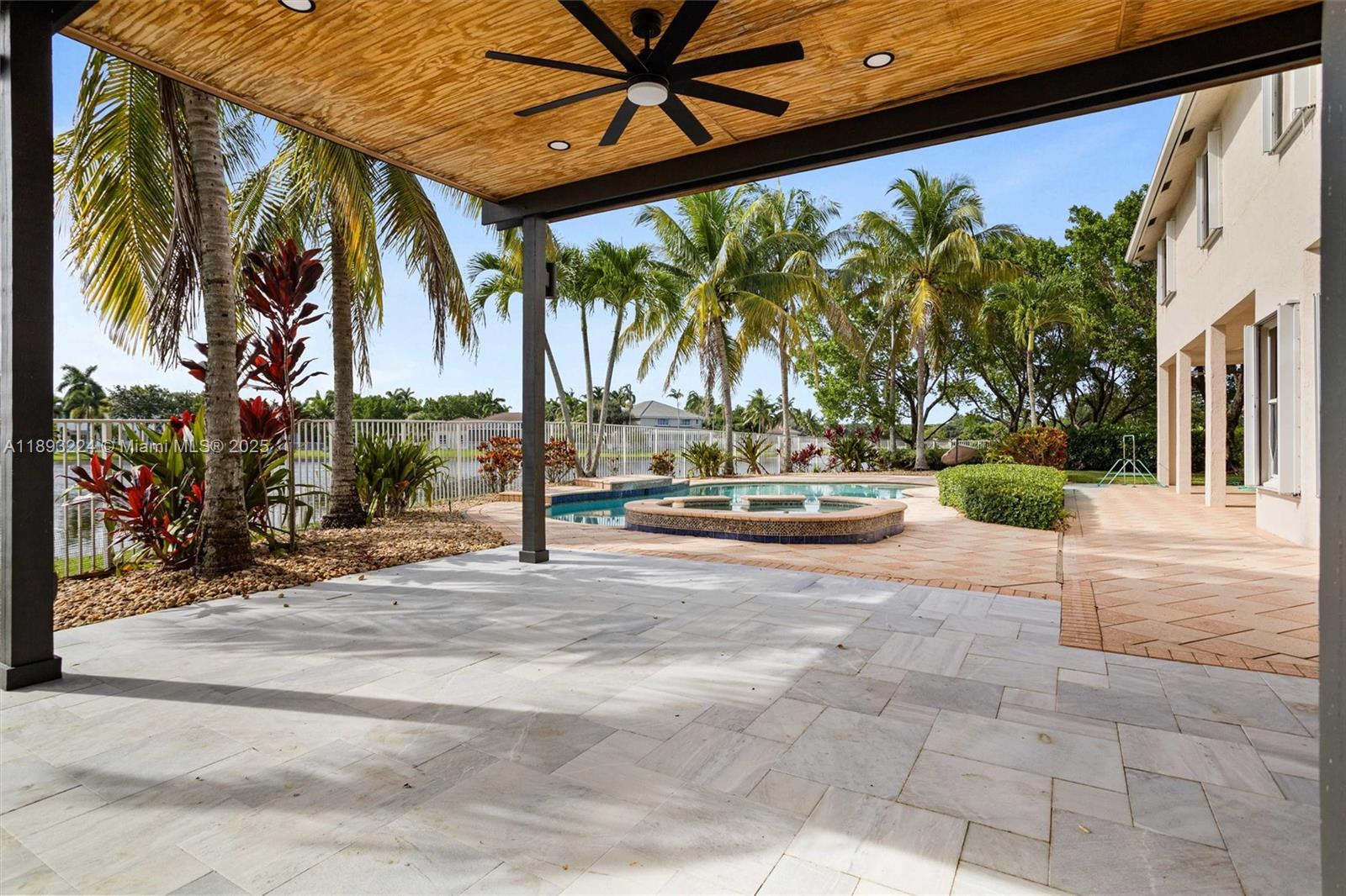 926 Marina Dr #926 Weston, FL 33327