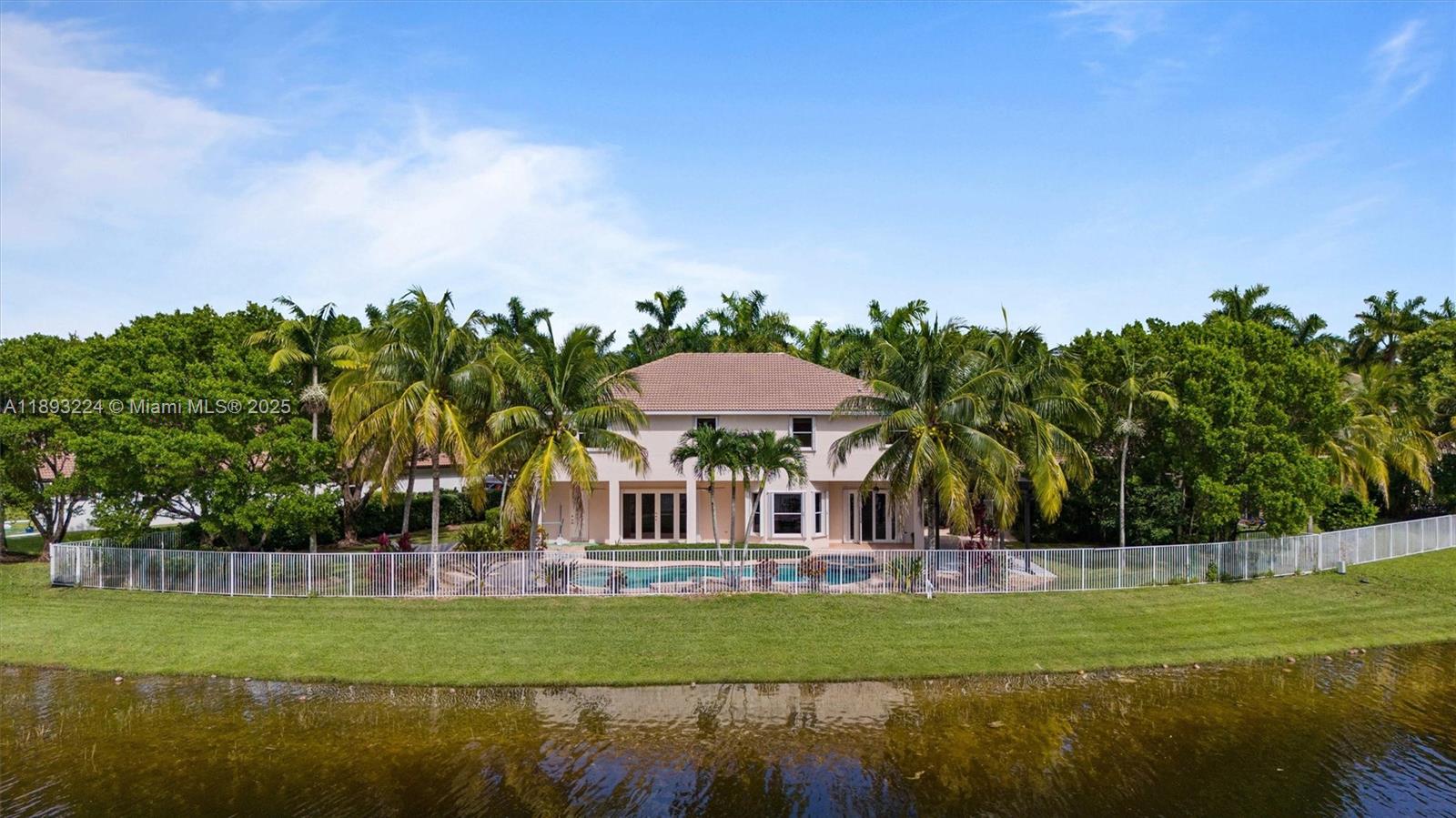 926 Marina Dr #926 Weston, FL 33327