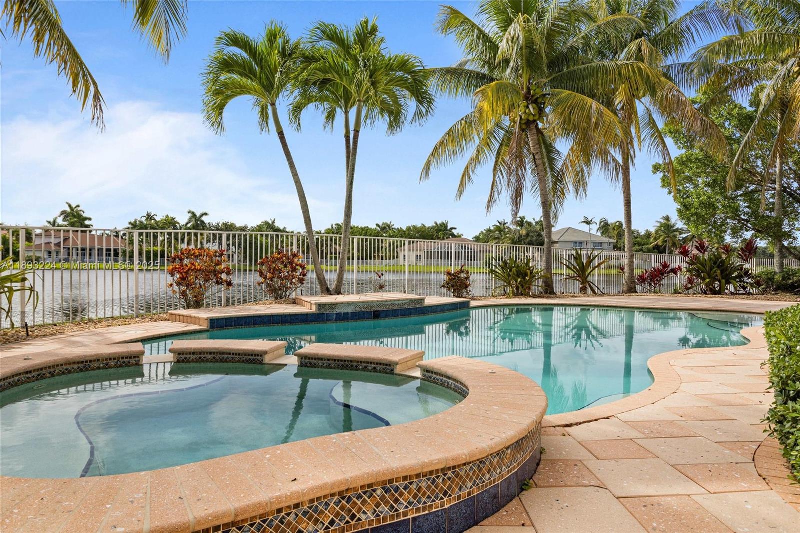 926 Marina Dr #926 Weston, FL 33327