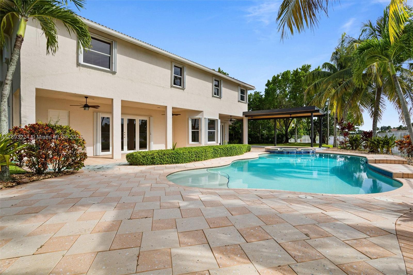 926 Marina Dr #926 Weston, FL 33327