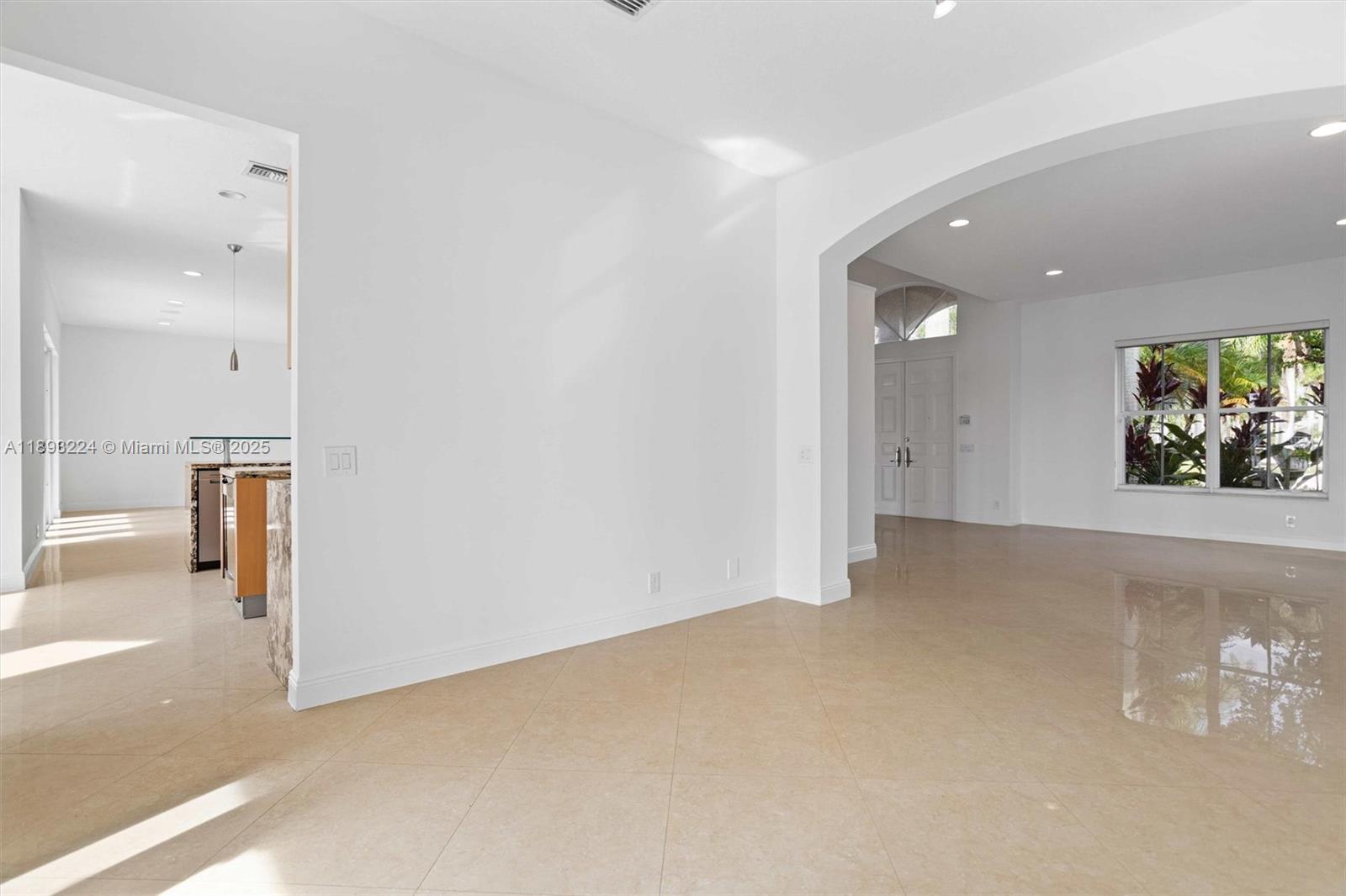 926 Marina Dr #926 Weston, FL 33327