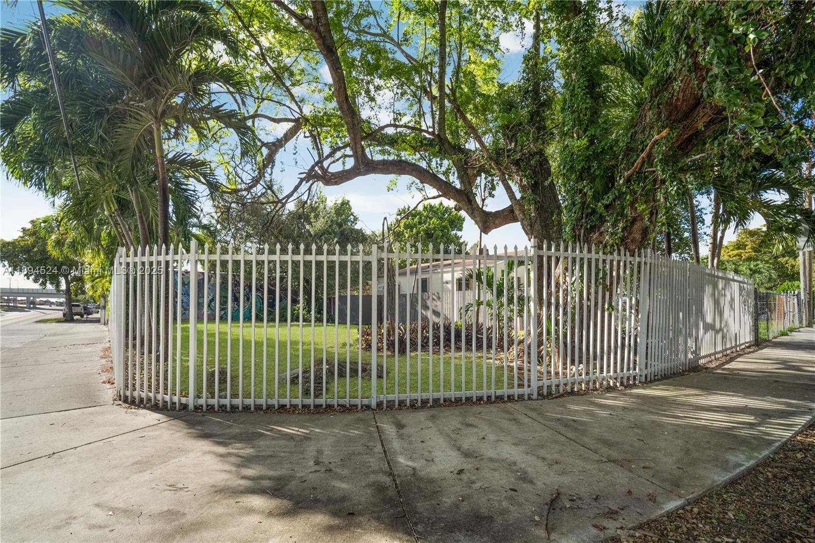 2900 NW 11th Ave