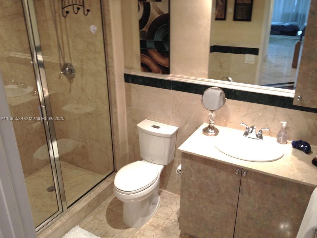 image King David Of Sunny Isles10