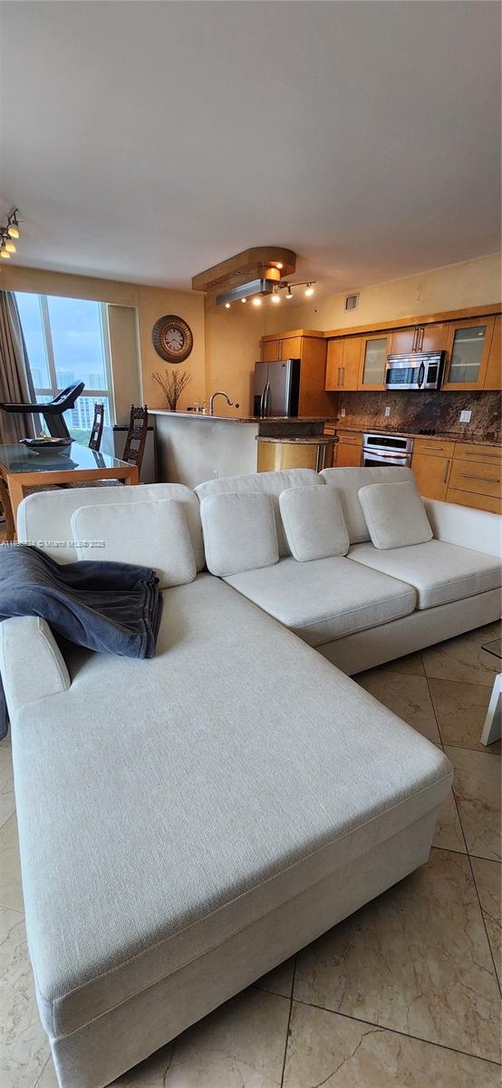 image King David Of Sunny Isles2