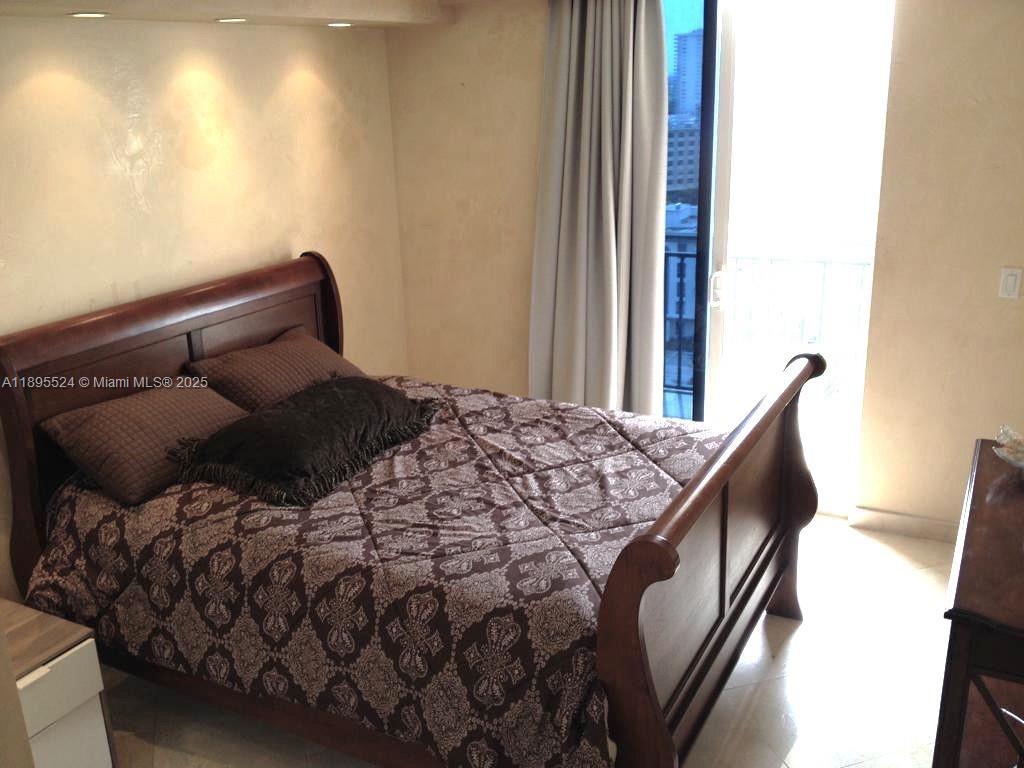 image King David Of Sunny Isles8