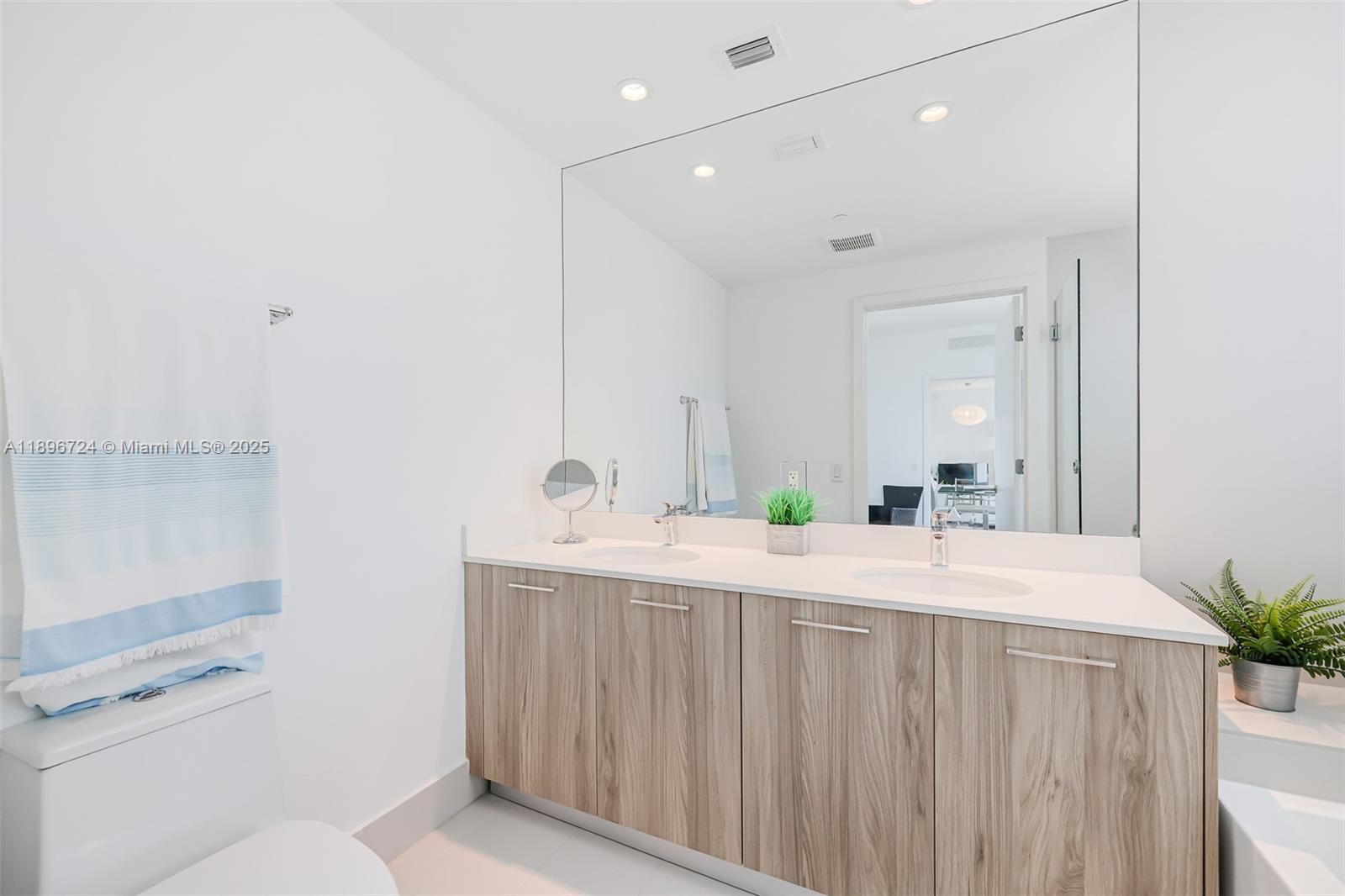 501 NE 31st St #1509 Miami, FL 33137