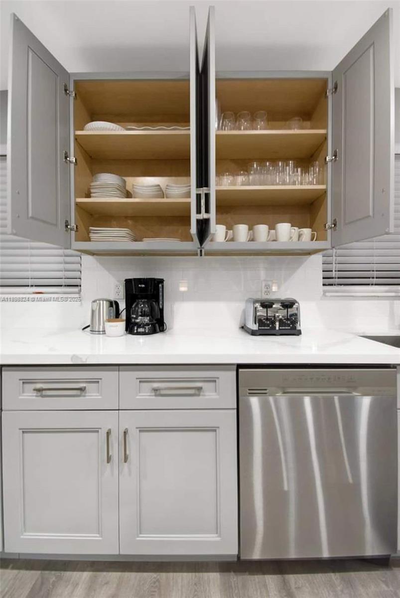 1024 NE 4th St Hallandale Beach, FL 33009