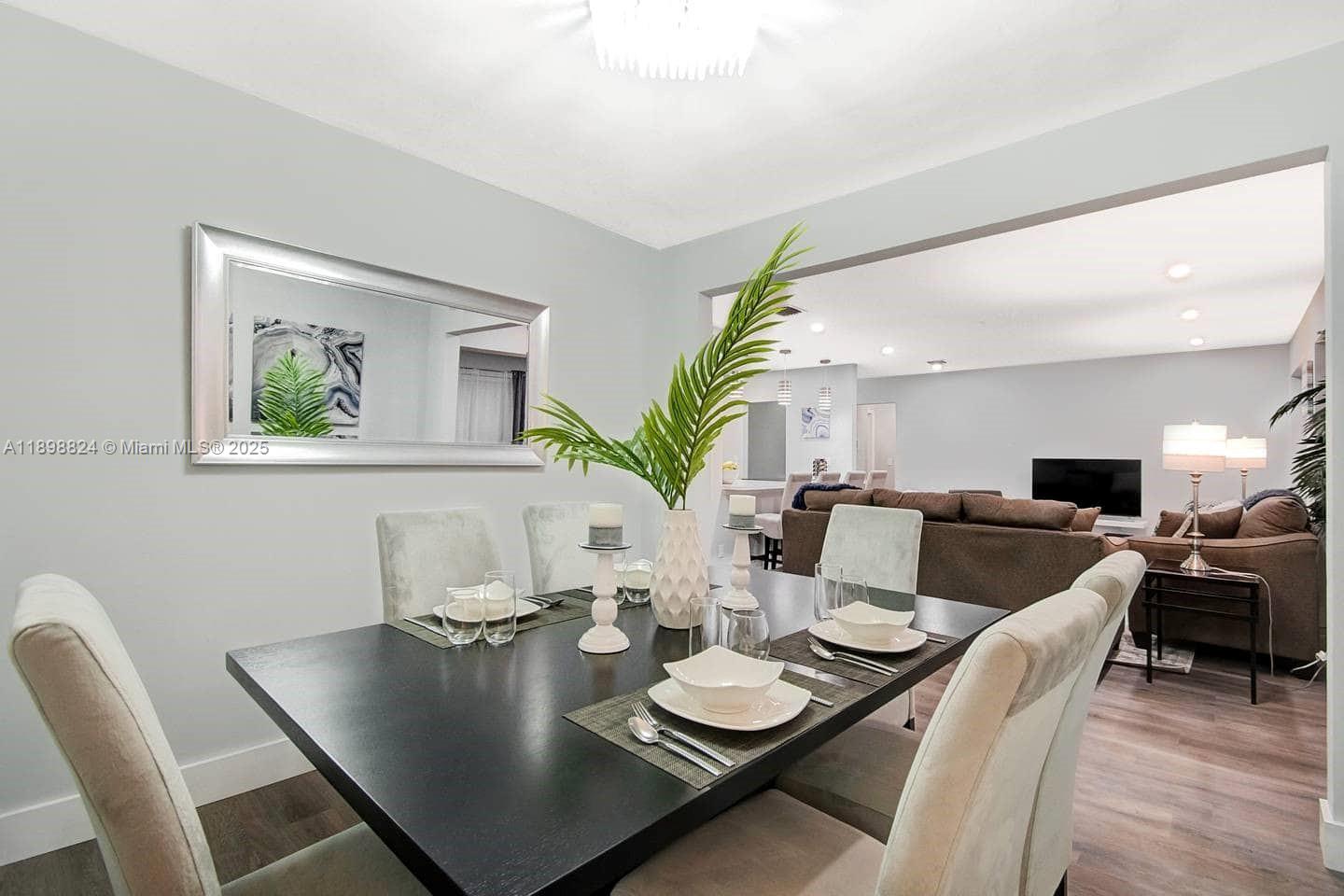 1024 NE 4th St Hallandale Beach, FL 33009