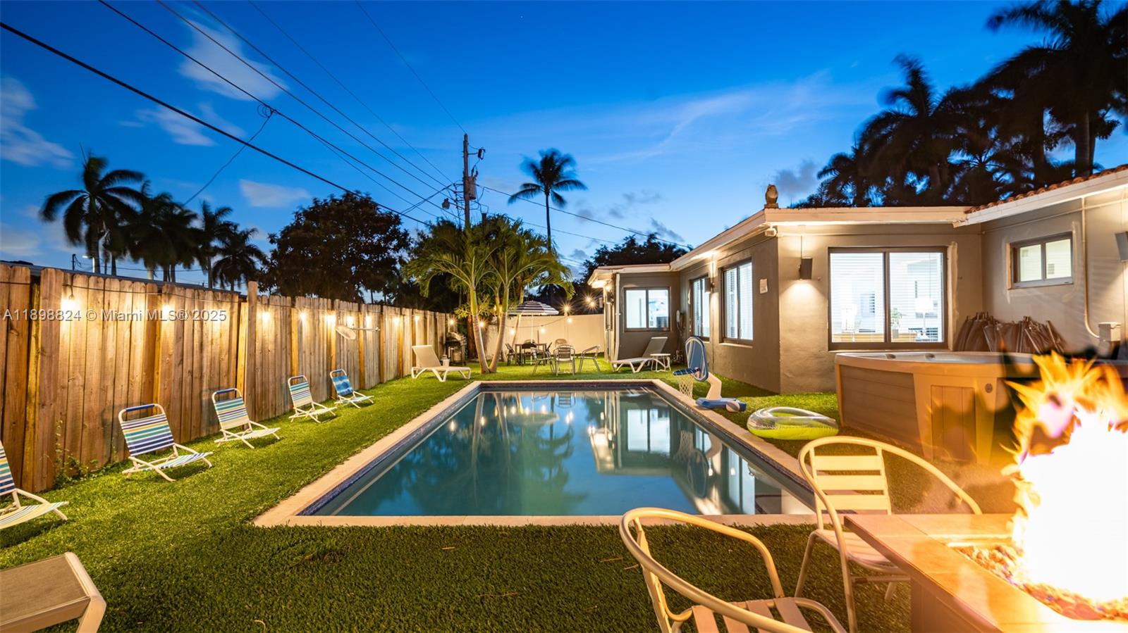 1024 NE 4th St Hallandale Beach, FL 33009