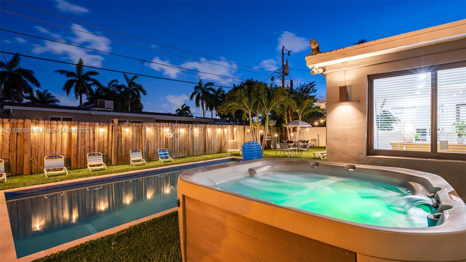 1024 NE 4th St Hallandale Beach, FL 33009