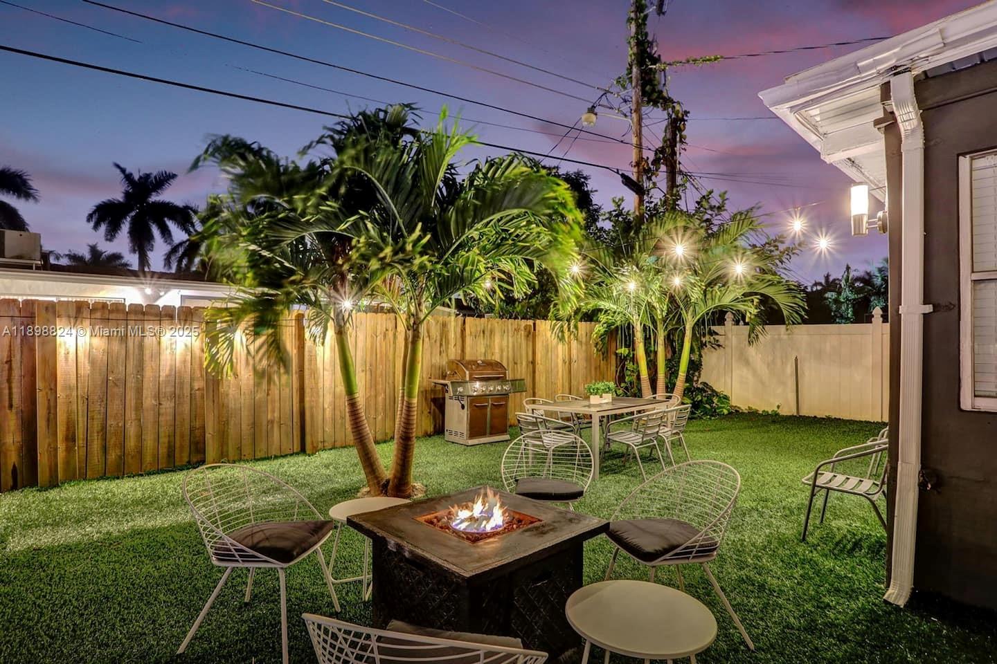 1024 NE 4th St Hallandale Beach, FL 33009