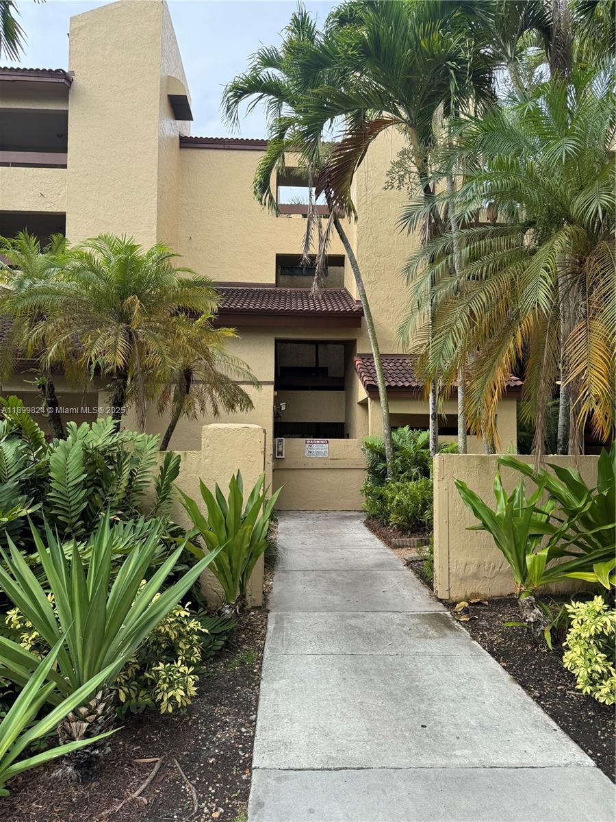9285 SW 125th Ave #406