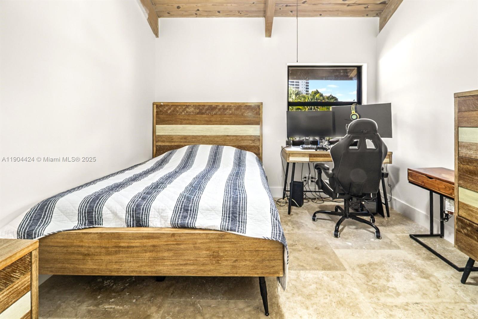 513 Leslie Dr #513 Hallandale Beach, FL 33009