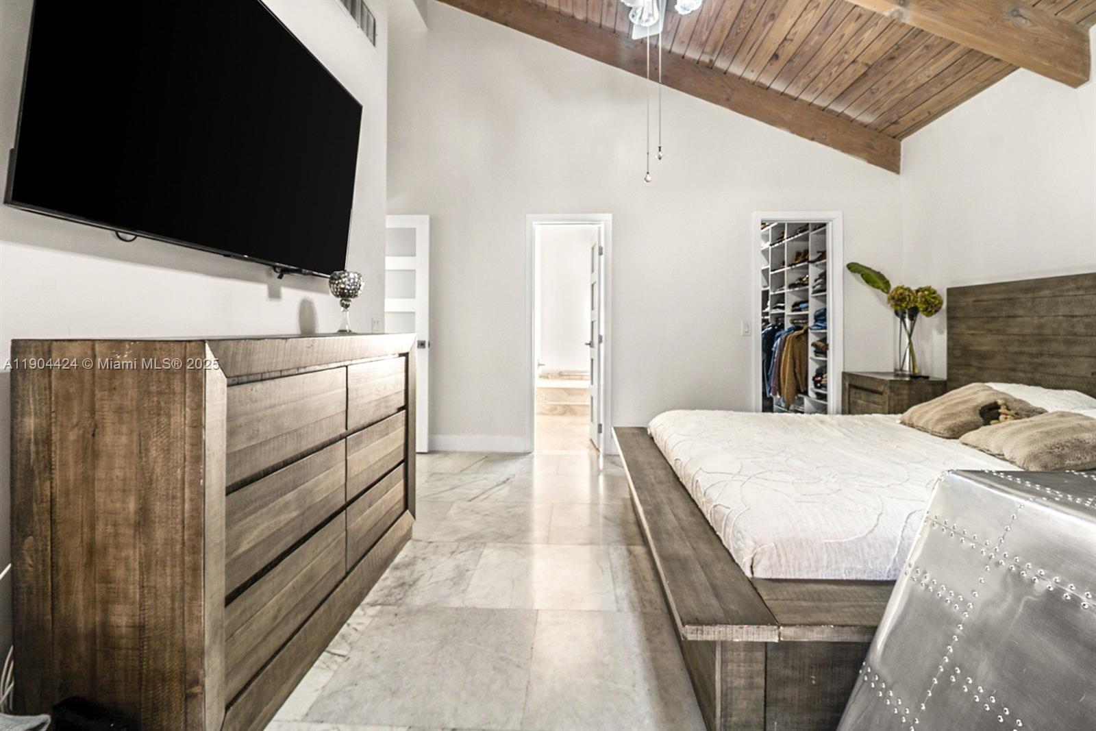 513 Leslie Dr #513 Hallandale Beach, FL 33009