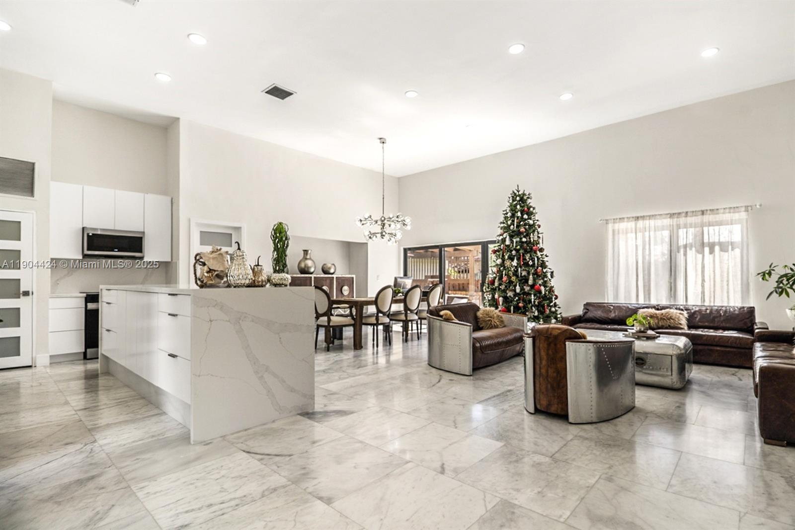 513 Leslie Dr #513 Hallandale Beach, FL 33009