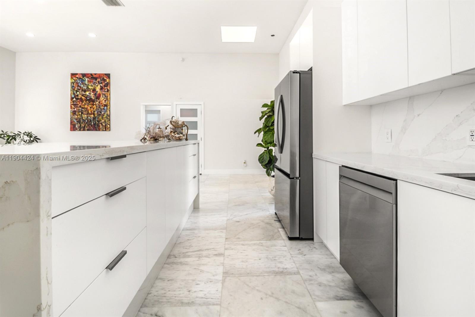 513 Leslie Dr #513 Hallandale Beach, FL 33009